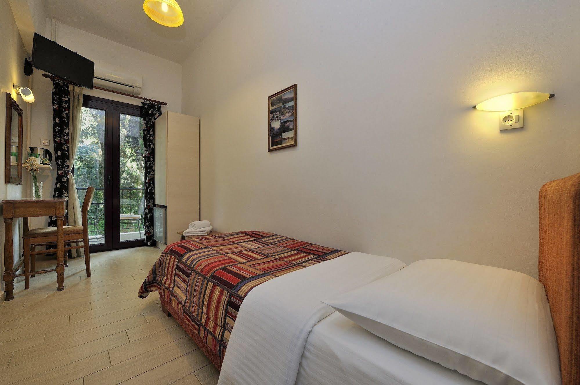 Dryades & Orion Hotel Athens Luaran gambar